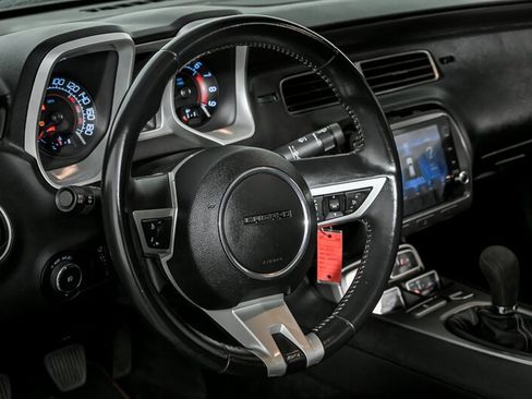 Used 2010 Chevrolet Camaro SS image 22
