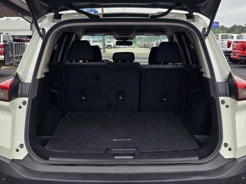 Used 2023 Nissan Rogue SV FWD image 9