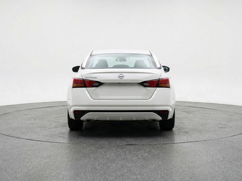 Used 2025 Nissan Altima 2.5 SV image 6