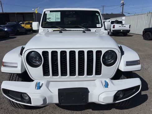 Used 2023 Jeep Wrangler Unlimited Sahara AWD/4WD image 2