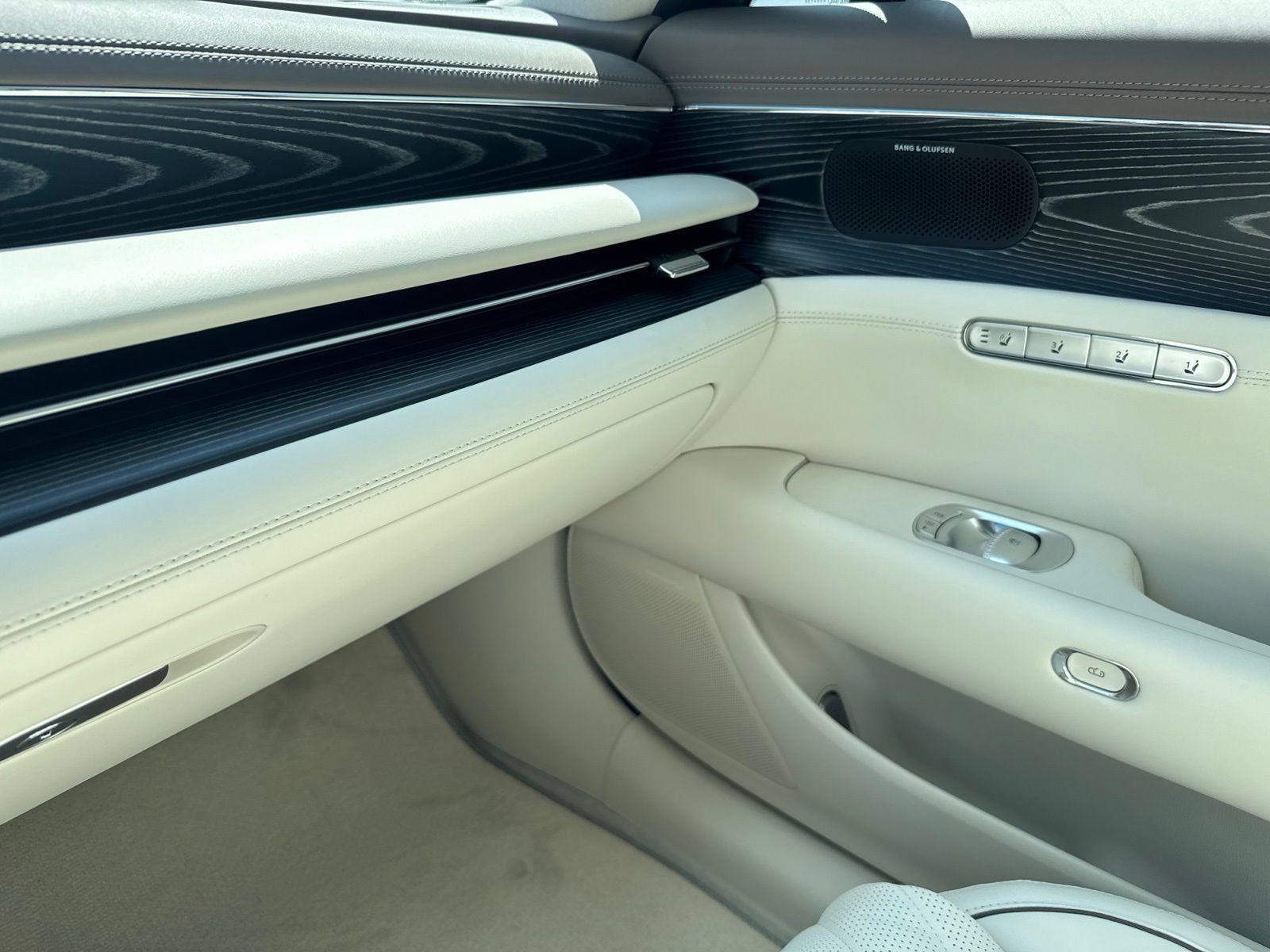 New 2026 Genesis G90 3.5T AWD/4WD image 28