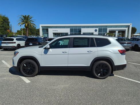 New 2026 Volkswagen Atlas SE image 9