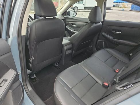 Used 2024 Nissan Sentra SR w/ SR Premium Package image 10