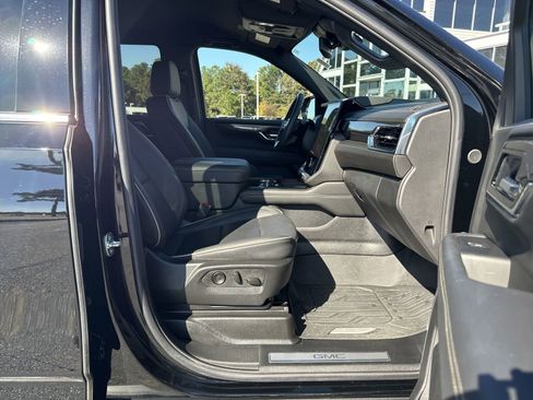 Used 2025 GMC Yukon Elevation w/ LPO, Floor Liner Package image 33