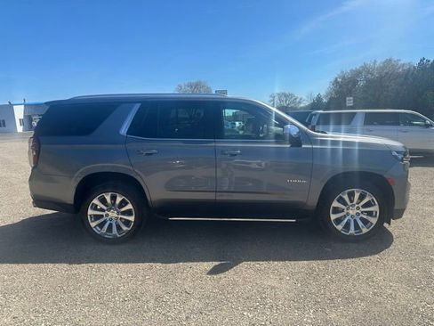 Used 2022 Chevrolet Tahoe Premier AWD/4WD image 7