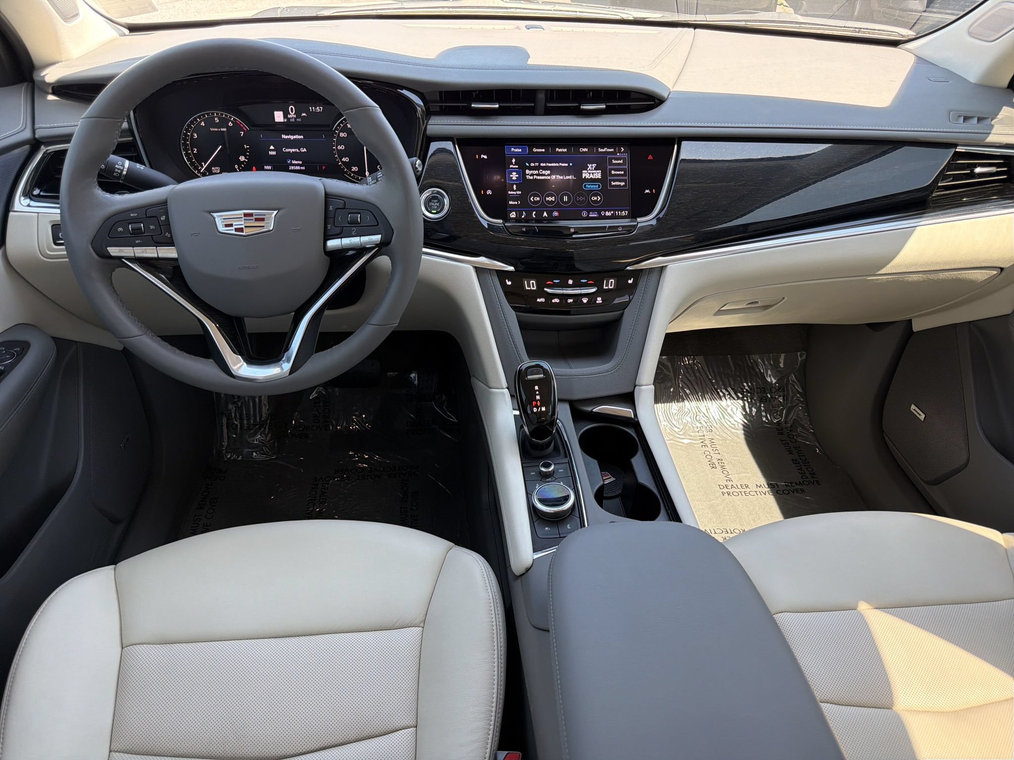 Used 2020 Cadillac XT6 Premium Luxury FWD image 2