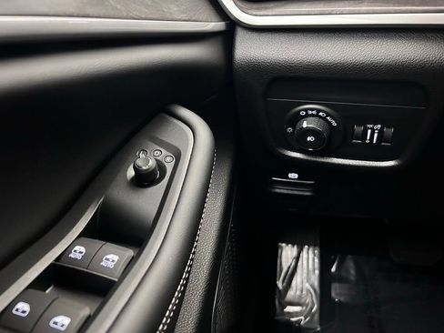 New 2026 Jeep Grand Cherokee L Limited AWD/4WD image 21