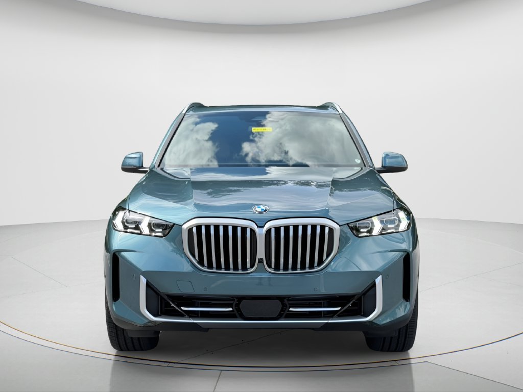 Used 2024 BMW X5 xDrive40i w/ Premium Package AWD/4WD image 2