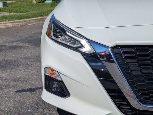 Used 2021 Nissan Altima 2.5 SL FWD image 10