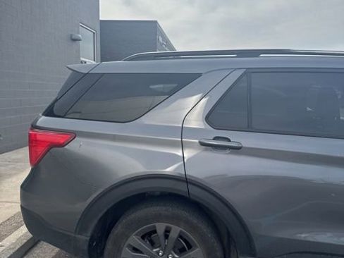 Used 2021 Ford Explorer XLT w/ Equipment Group 202A AWD/4WD image 2