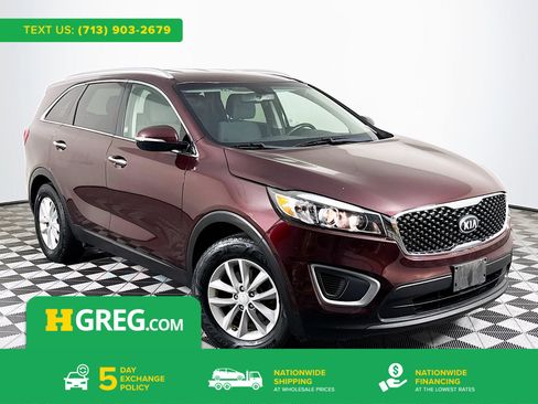 Used 2017 Kia Sorento LX w/ LX Convenience Package image 1