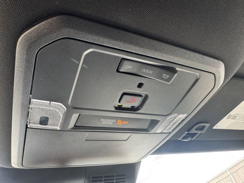 Certified 2024 Toyota Tacoma TRD Off-Road image 30