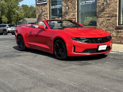 Used 2020 Chevrolet Camaro LT image 11