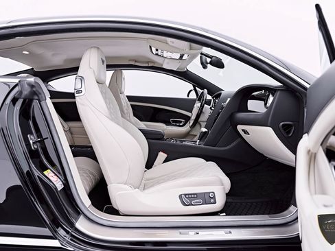 Used 2016 Bentley Continental GT AWD/4WD image 31