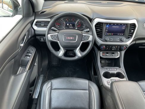 Used 2023 GMC Acadia SLT w/ Preferred Package image 16