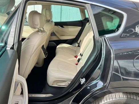 Used 2017 Maserati Levante w/ Luxury Package image 20