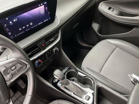 Certified 2024 Buick Encore GX Preferred AWD/4WD image 16