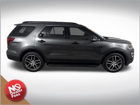 Used 2017 Ford Explorer Sport w/ Equipment Group 401A image 2