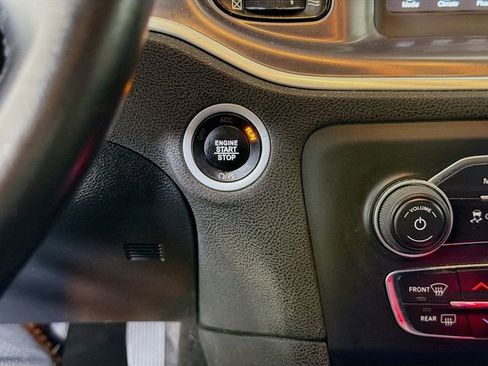 Used 2020 Dodge Charger SXT w/ Blacktop Package image 26