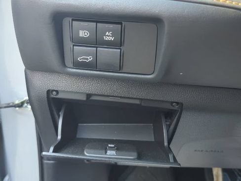 Used 2022 Toyota Highlander Bronze Edition AWD/4WD image 21
