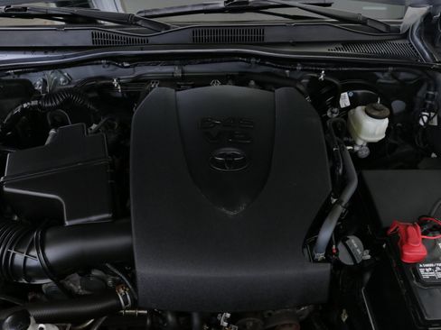 Used 2021 Toyota Tacoma SR5 image 36