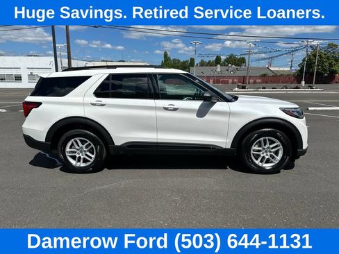 Used 2026 Ford Explorer Active AWD/4WD image 8