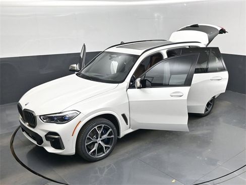 Used 2023 BMW X5 M50i w/ Executive Package image 61