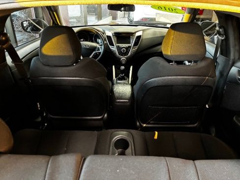 Used 2016 Hyundai Veloster image 16