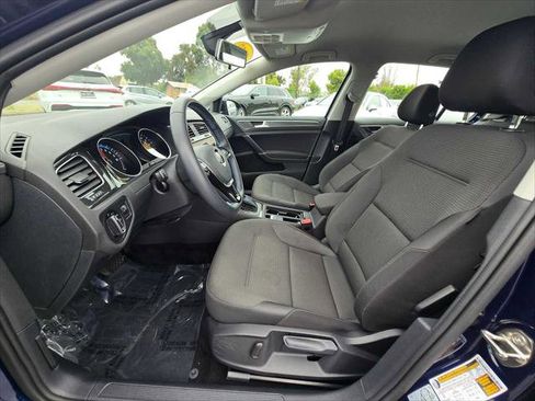 Used 2019 Volkswagen e-Golf SE w/ Driver Assistance Package FWD image 22