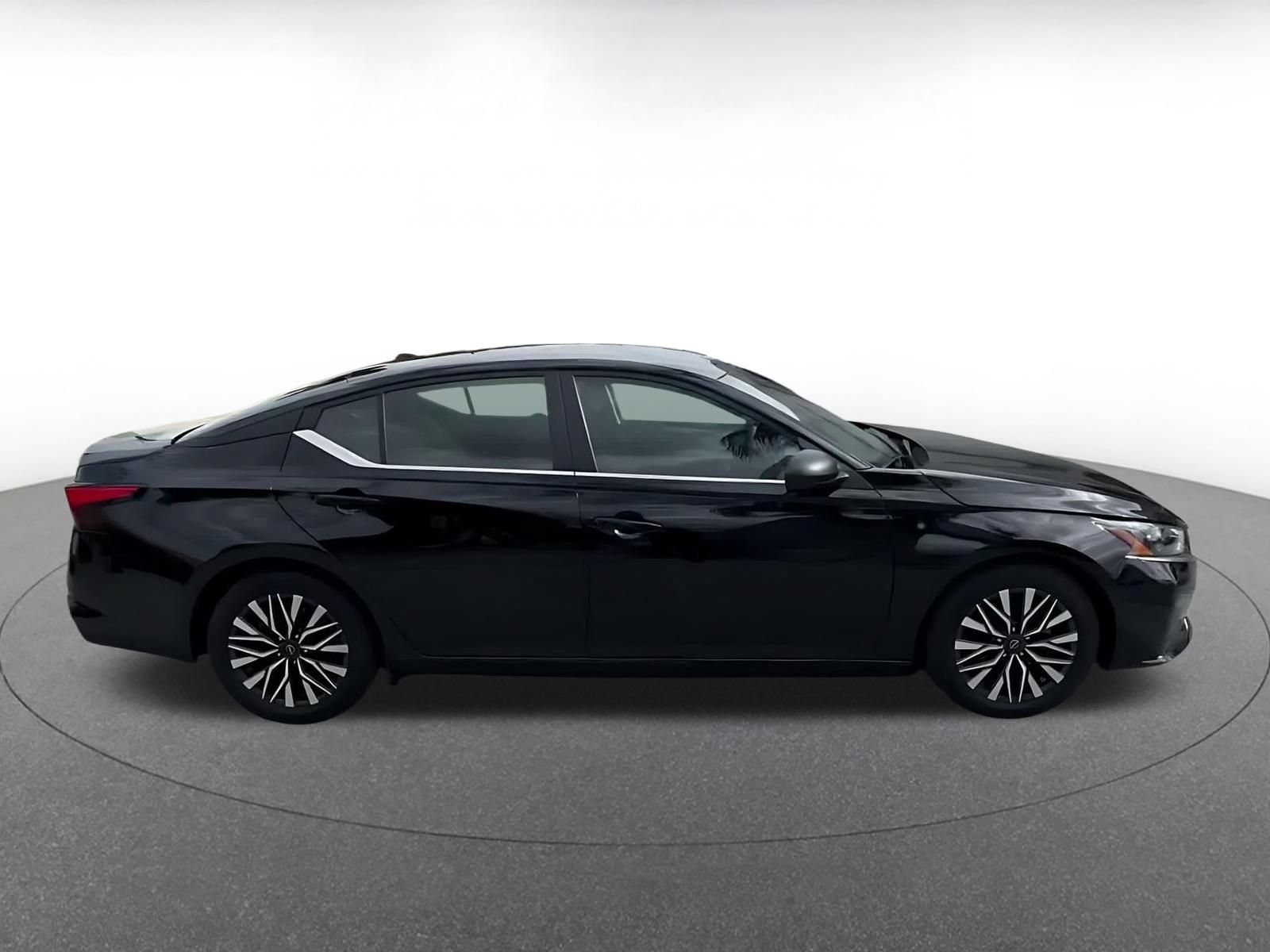 Used 2026 Nissan Altima 2.5 SV FWD image 15