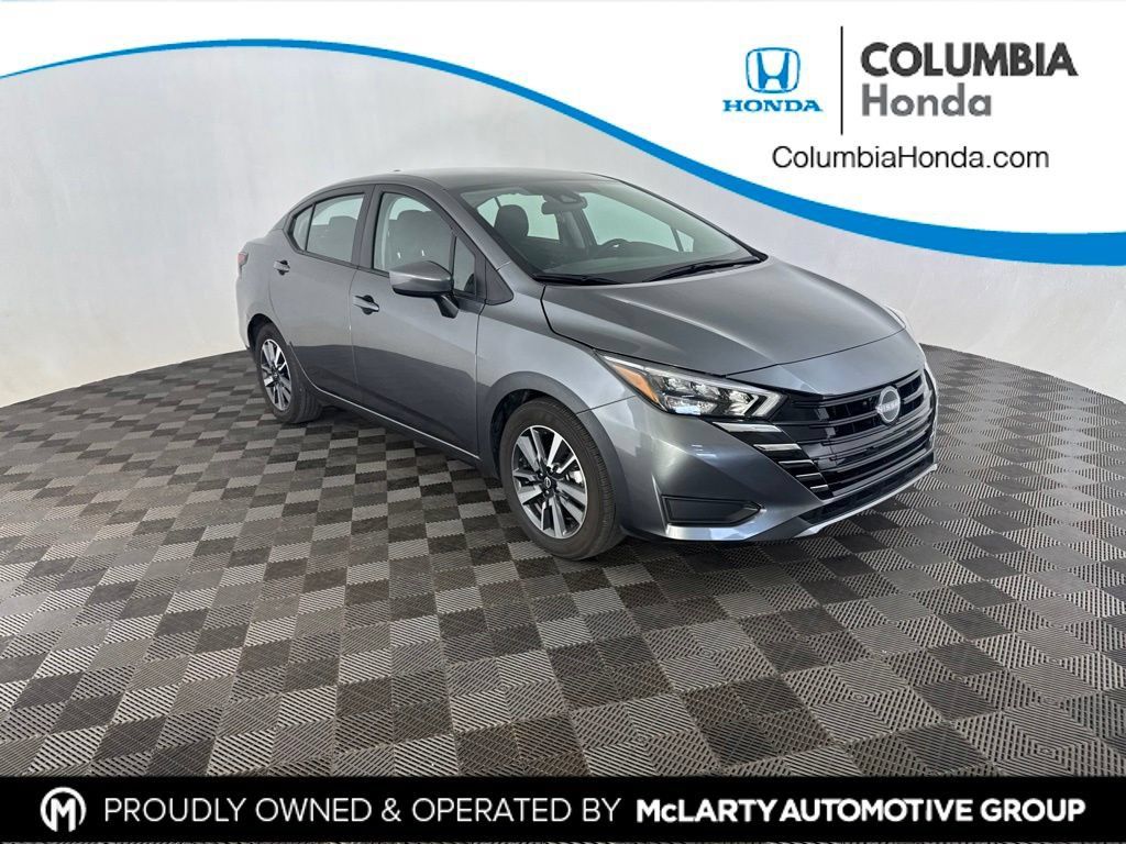 Used 2025 Nissan Versa SV FWD image 1
