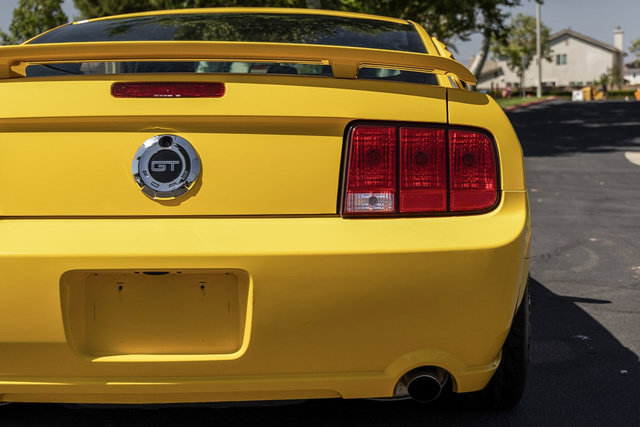 Used 2006 Ford Mustang GT Premium RWD image 76