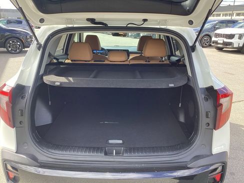 Certified 2024 Kia Seltos SX AWD/4WD image 9