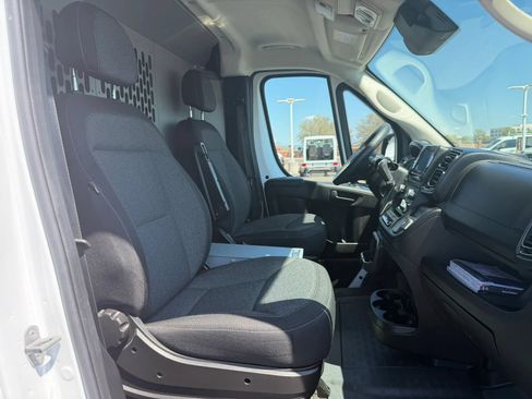 Used 2023 RAM ProMaster 2500 FWD image 10