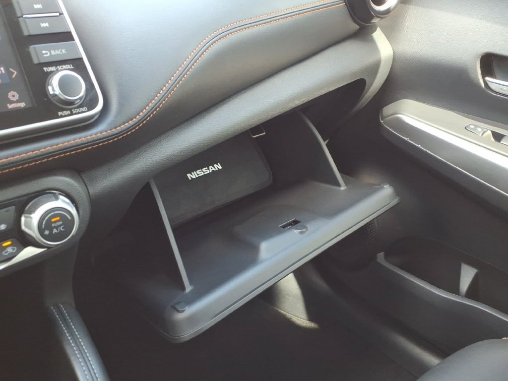 Used 2020 Nissan Kicks SR w/ SR Premium Package FWD image 31