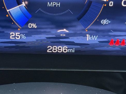 Used 2024 Chevrolet Blazer EV LT image 36