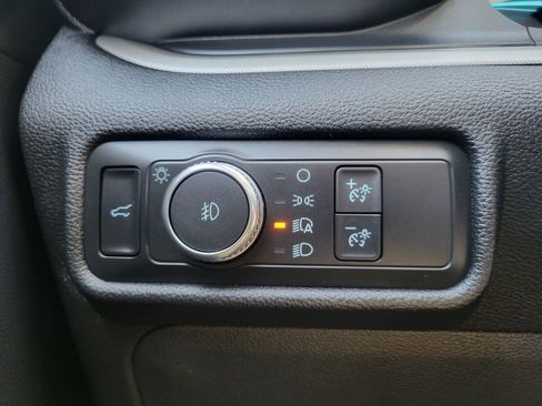 Used 2020 Ford Explorer XLT w/ Equipment Group 202A image 22