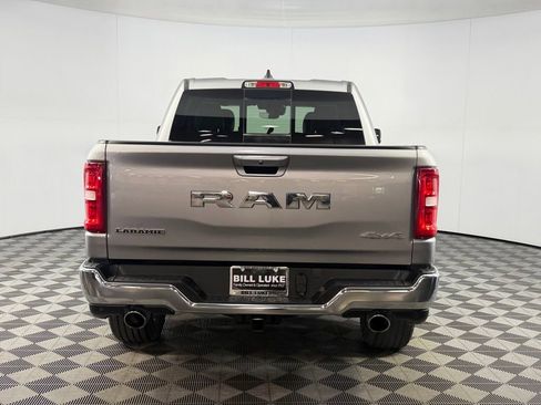 Used 2025 RAM 1500 Laramie AWD/4WD image 7
