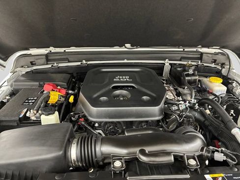 Used 2021 Jeep Wrangler Unlimited Sport image 11