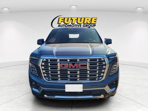 Used 2025 GMC Yukon XL Denali w/ Sun & Power Step Package AWD/4WD image 2