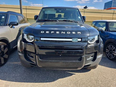 Used 2023 Land Rover Defender 90 S image 2