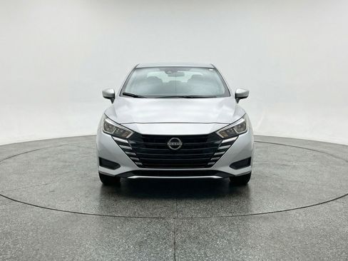 Used 2025 Nissan Versa SV image 1