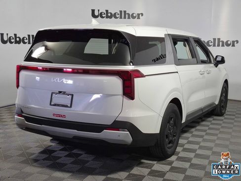 Used 2025 Kia Carnival FWD image 7