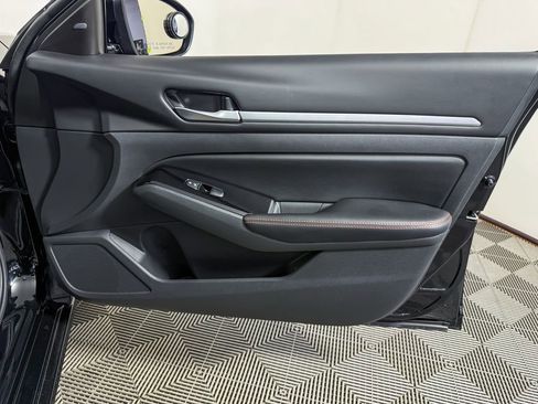 Certified 2024 Nissan Altima 2.5 SR image 41