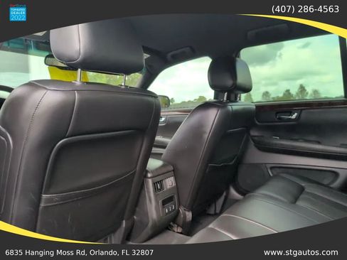 Used 2007 Cadillac DTS w/ Trunk Convenience Package FWD image 16