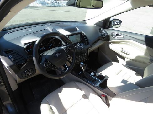 Used 2019 Ford Escape Titanium image 11