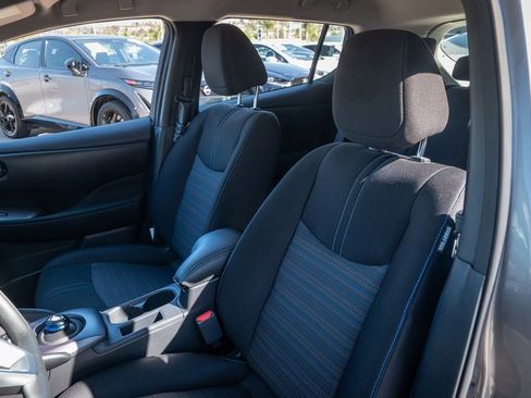 Used 2023 Nissan Leaf S image 16