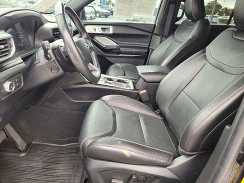 Used 2022 Ford Explorer ST w/ Equipment Group 401A image 15