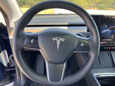 Used 2023 Tesla Model Y Long Range AWD/4WD image 6