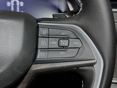 New 2025 Jeep Grand Cherokee L Limited w/ Luxury Tech Group II image 29